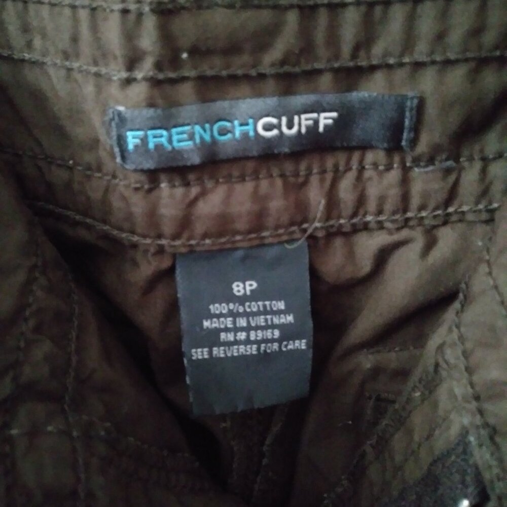 French Cuff Cargo Bermuda Short Size 8 P - Picture 5 of 13